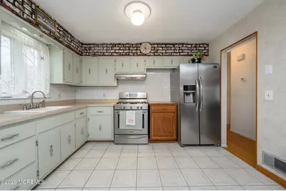 96 Cooper Boulevard, Red Bank, NJ 07701 - Photo 8