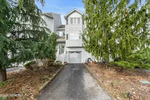 392 Begonia Ct, Toms River Township, NJ 08753 - Photo 1