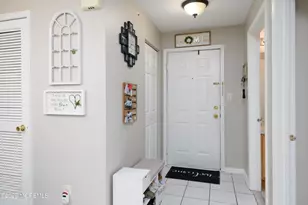 308 Wedgewood Cir, Belford, NJ 07718 - Photo 6