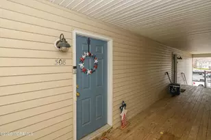 308 Wedgewood Cir, Belford, NJ 07718 - Photo 4