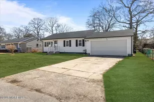 213 Chestnut Dr, Lanoka Harbor, NJ 08734 - Photo 2