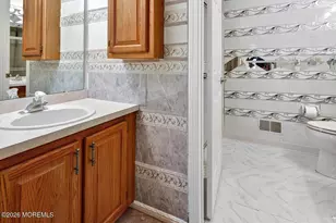 204 Deanne Dr, Lakewood, NJ 08701 - Photo 24