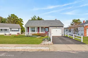 23 Manitoba Ct, Toms River Township, NJ 08757 - Photo 4