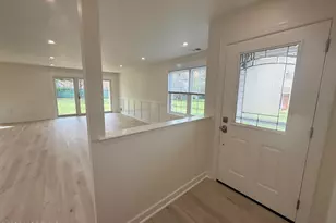 15 Lindsey Cir, Old Bridge Township, NJ 08857 - Photo 4