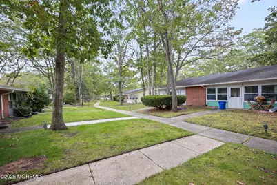 139B Farrington Court #B, Lakewood, NJ 08701 - Photo 2