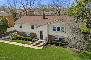 9 Darien Dr, West Long Branch, NJ 07764 - Photo 2