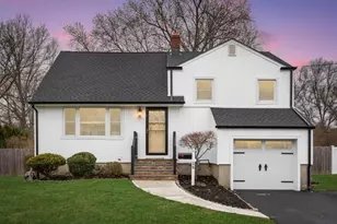 28 Spruce Dr, Shrewsbury, NJ 07702 - Photo 1