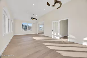 8 Saxon Ct, Freehold, NJ 07728 - Photo 10