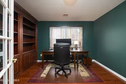 4 Packard Drive, Middletown, NJ 07748 - Photo 32