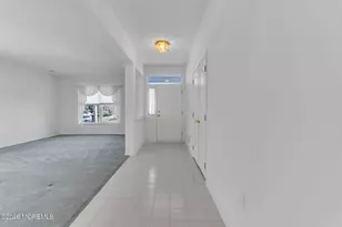 1 Gardenways Ct, Lakewood, NJ 08701 - Photo 4