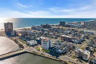 400 Deal Lake Dr, Asbury Park, NJ 07712 - Photo 22