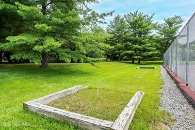 45 Jaffreyton Close, Freehold, NJ 07728 - Photo 36