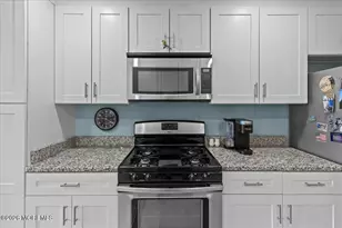 26 Bayview Ct, Long Branch, NJ 07740 - Photo 12