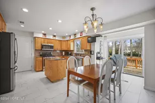 25 Jared Ln, Manalapan Township, NJ 07726 - Photo 10