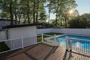 20 Roslyn Dr, Oakhurst, NJ 07755 - Photo 2