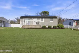 28 Bucknell Dr, Toms River Township, NJ 08757 - Photo 1