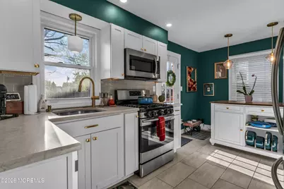 403 Sunset Place, Port Monmouth, NJ 07758 - Photo 10