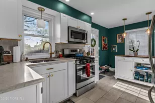 403 Sunset Pl, Port Monmouth, NJ 07758 - Photo 10