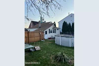 427 Sullivan Place, Union Beach, NJ 07735 - Photo 2