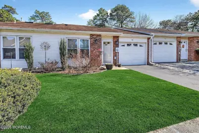 192 Victoria Court, Lakewood, NJ 08701 - Photo 2