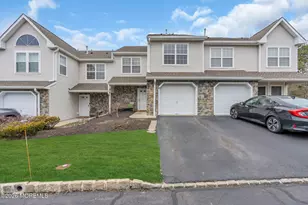 10 Buford Ct, Tinton Falls, NJ 07753 - Photo 2