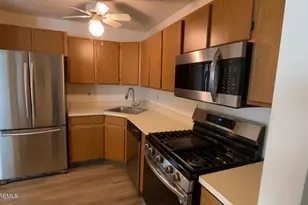 83 Des Moines Ct, Tinton Falls, NJ 07712 - Photo 4