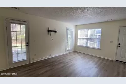 83 Des Moines Court, Tinton Falls, NJ 07712 - Photo 8