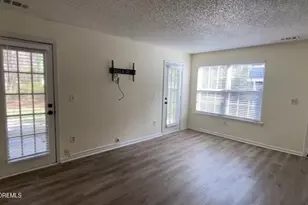 83 Des Moines Ct, Tinton Falls, NJ 07712 - Photo 8