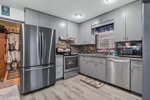 538 Morris Blvd, Toms River Township, NJ 08753 - Photo 6