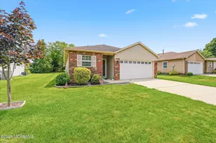 2187 Agincourt Rd, Toms River Township, NJ 08755 - Photo 4