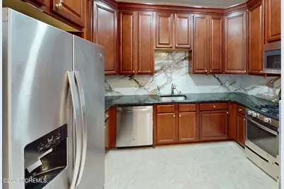 112 Regency Court #112, Morganville, NJ 07751 - Photo 16