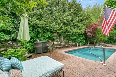 85 Valley Avenue, Highlands, NJ 07732 - Photo 10