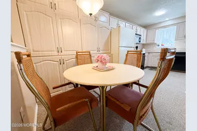 19 Jaffreyton Close, Howell Township, NJ 07731 - Photo 12