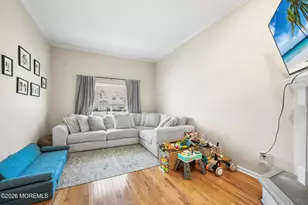 134 Clubhouse Dr, Middletown, NJ 07748 - Photo 8