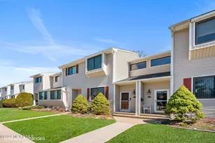 134 Clubhouse Dr, Middletown, NJ 07748 - Photo 2