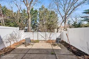 134 Clubhouse Dr, Middletown, NJ 07748 - Photo 32