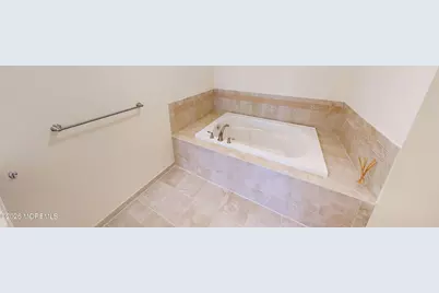 112 Regency Court #112, Morganville, NJ 07751 - Photo 10