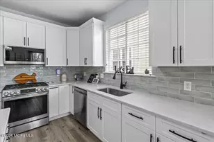 7 Cardinal Pl, Barnegat, NJ 08005 - Photo 10