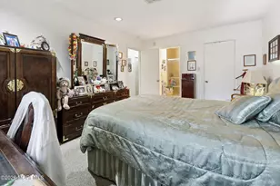 232 Medford Ct, Manalapan Township, NJ 07726 - Photo 8