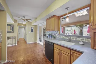 19 Plymouth Ln, Manalapan Township, NJ 07726 - Photo 14