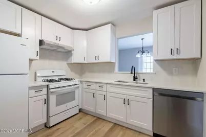 43 Poplar Place, Freehold, NJ 07728 - Photo 6