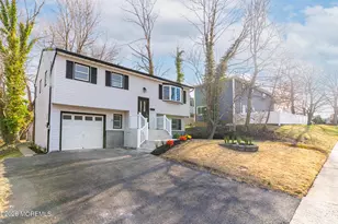 975 S Concourse, Aberdeen Township, NJ 07735 - Photo 2