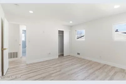 975 S Concourse, Aberdeen Township, NJ 07735 - Photo 16