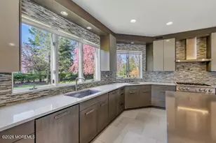 3 Clover Hill Pl, Oakhurst, NJ 07755 - Photo 10