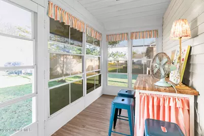 53 Farnworth Close, Freehold, NJ 07728 - Photo 12