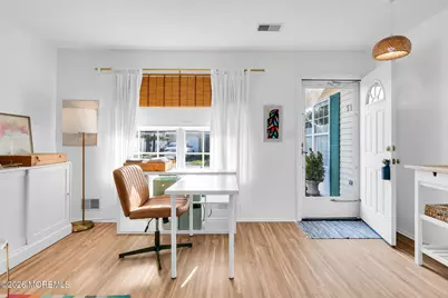 53 Farnworth Close, Freehold, NJ 07728 - Photo 6