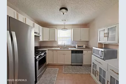 58 Madison Court, Tinton Falls, NJ 07712 - Photo 6