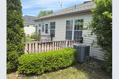 21 Newbury Row, Manchester Township, NJ 08759 - Photo 6