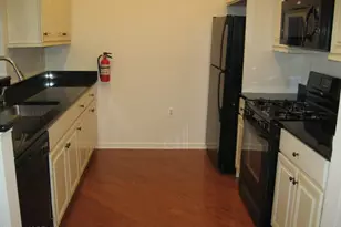 612 Sophee Ln, Lakewood, NJ 08701 - Photo 8