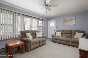 809 Shady Lawn Way, Aberdeen Township, NJ 07735 - Photo 4